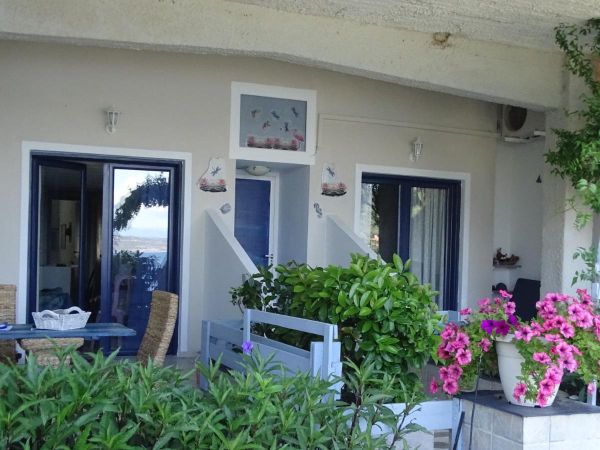 Blue Dreams Guest House Almiropotamos Exterior photo